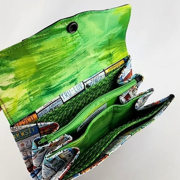 Charity's Stitches & Such Large Textile Wallet States License Plate Black Green - Picture 8 of 16